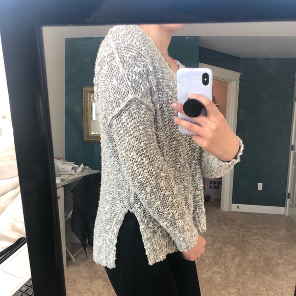 Hollister sweater - Picture 5 of 5